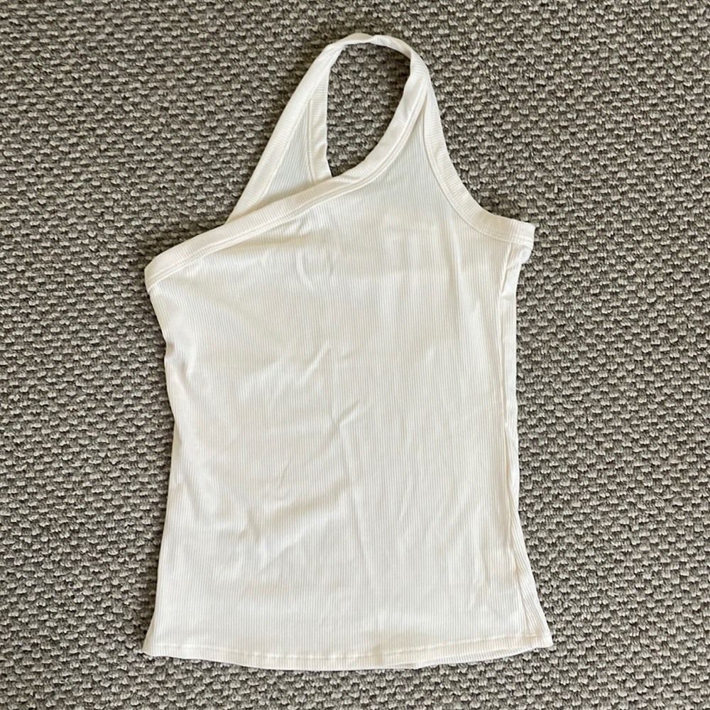 Line by K one shoulder tank top